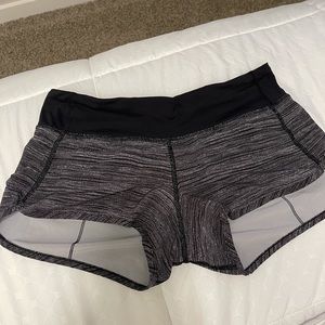 Lululemon speed up low-rise shorts